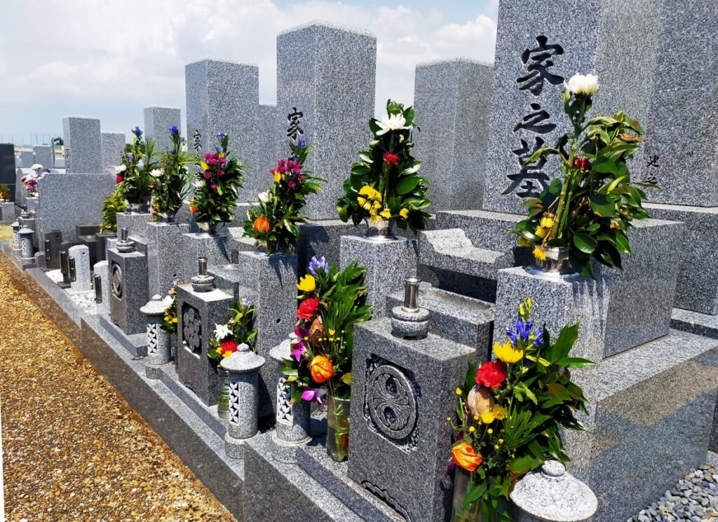 お盆のお墓参り